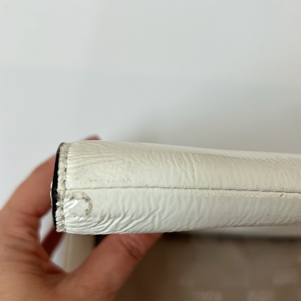 MICHAEL Michael Kors Beverly Coated Leather Oversized Clutch Shoulder Bag White - Picture 14 of 15